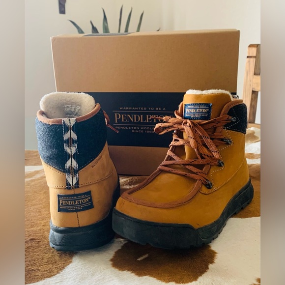 Pendleton Shoes - SALE🔥 PENDLETON WOMEN’S TORNGAT TRAIL HIKING BOOT WOOL AND WATERPROOF